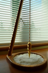 Combining the pendulum with a tarot reading